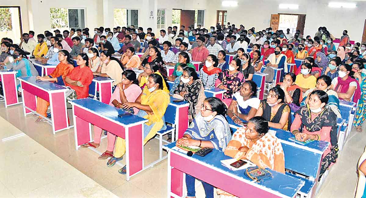 Free coaching centre for job aspirants, provides meals too