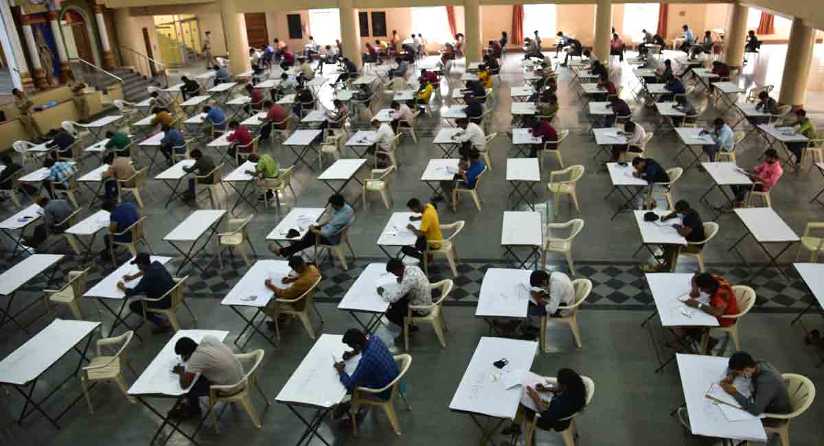 Huge turnout for Hyderabad police pre-recruitment training screening test