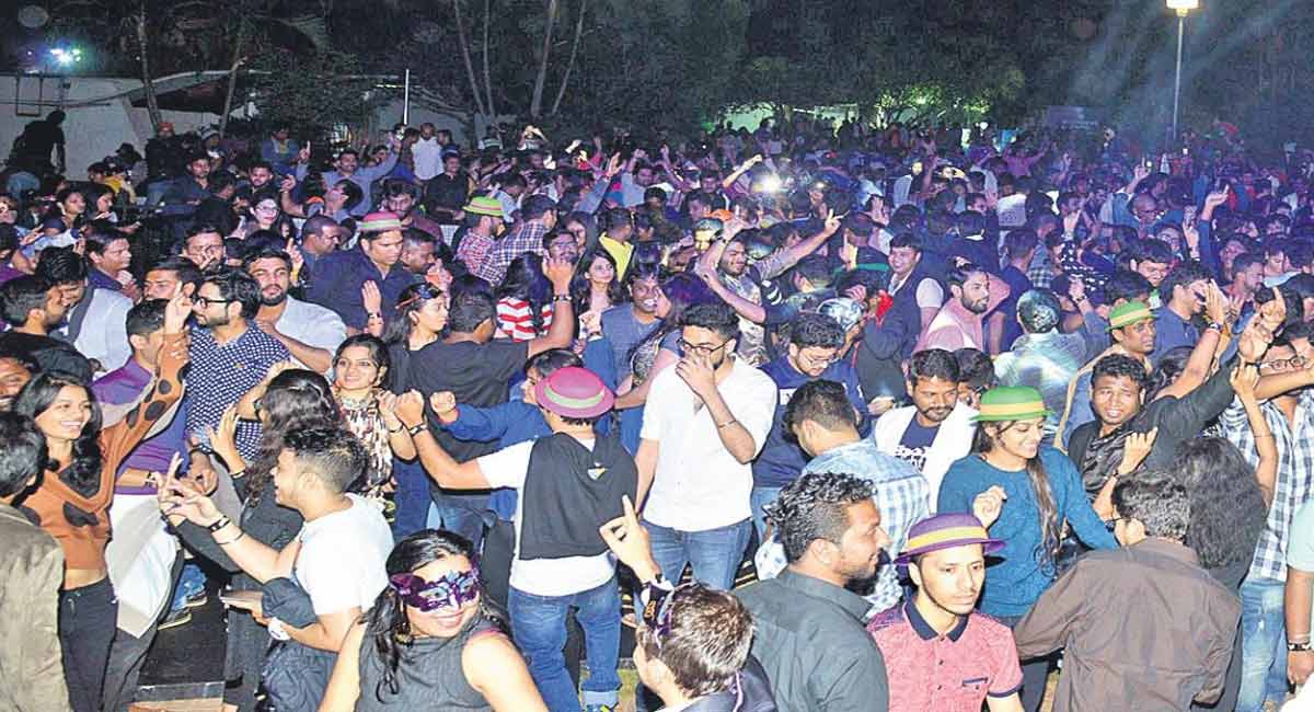 Hyderabad: Stern action against pubs for violating norms