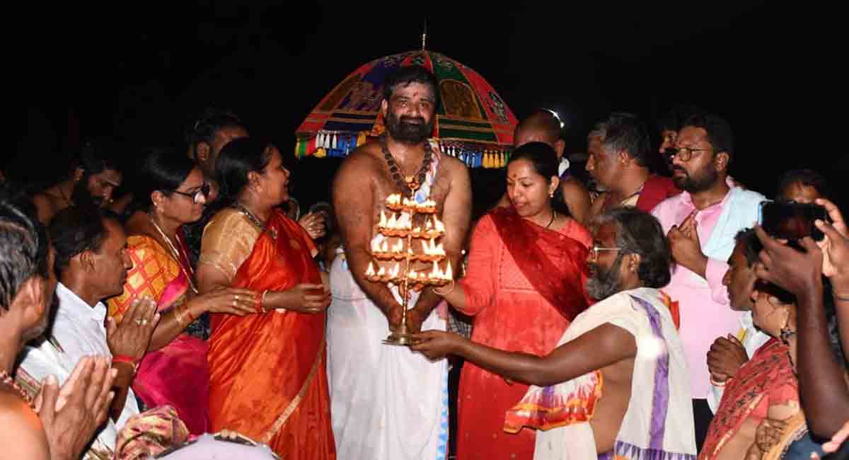 Pranahita Pushkaralu ends on a colourful note in Mancherial, Asifabad