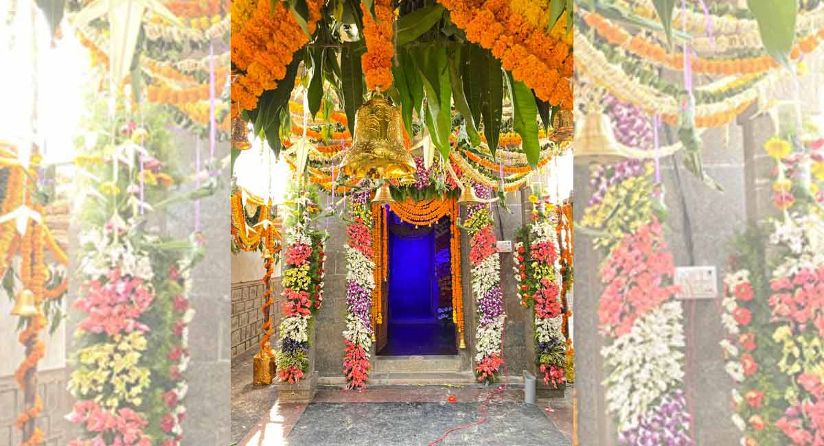 Telangana: Police officer builds temple in memory of his parents