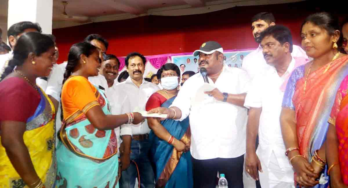 No BJP ruled State implements Kalyanalaxmi, Rythu Bandhu: Gangula