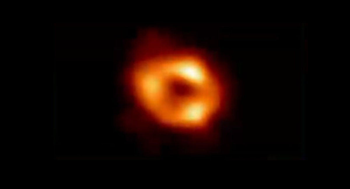 Astronomers capture image of black hole at center of the Milky Way