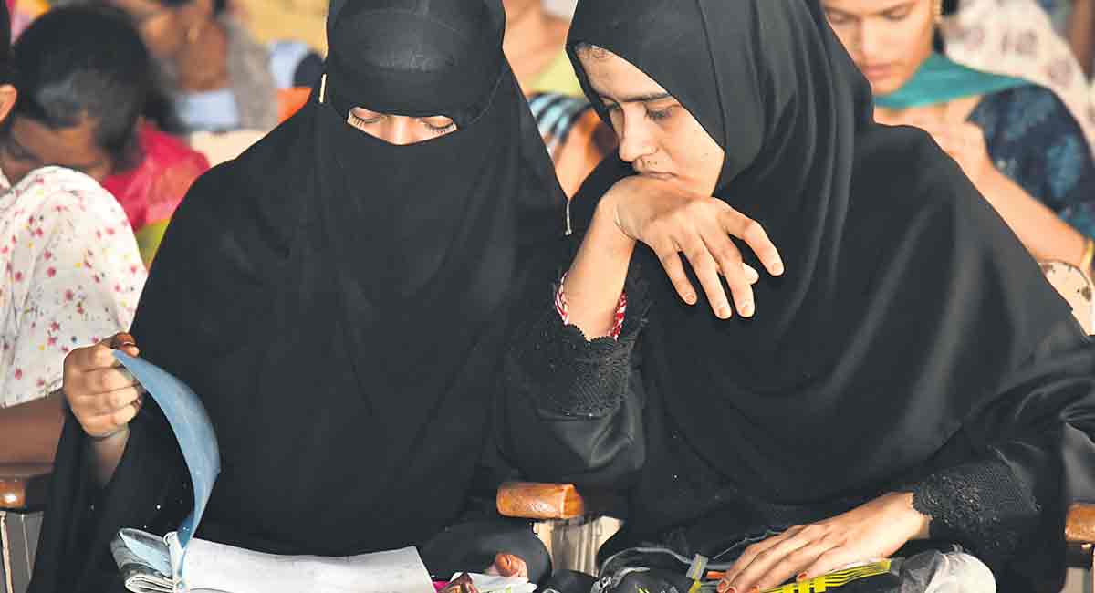 Job aspirants clarify doubts on various aspects of recruitment tests at NT, TT’s awareness program