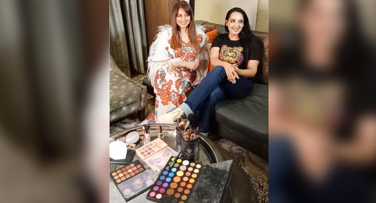 Celebrity Makeup Artist Raman Bakshi gives Mahima Chaudhry a makeover