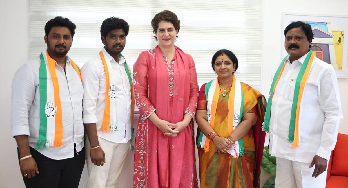 Telangana: Ex MLA Odelu, ZP chairperson Bhagyalaxmi join Congress