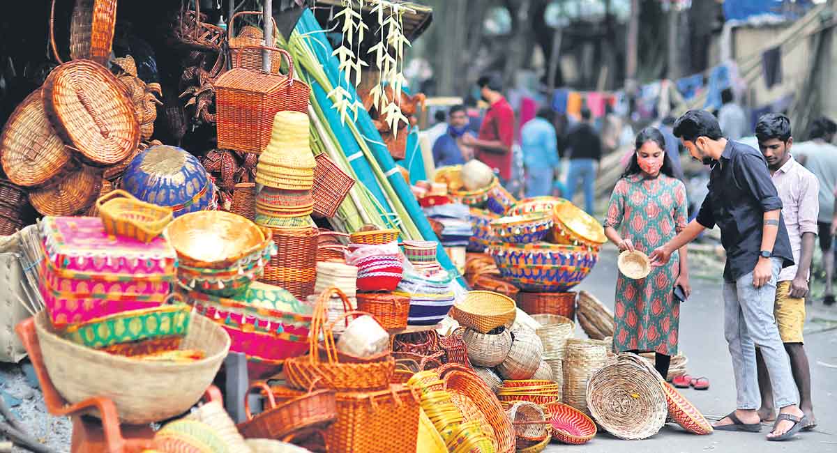 Hyderabad: Craftsperson community at Nampally reviving near-extinct age-old craft