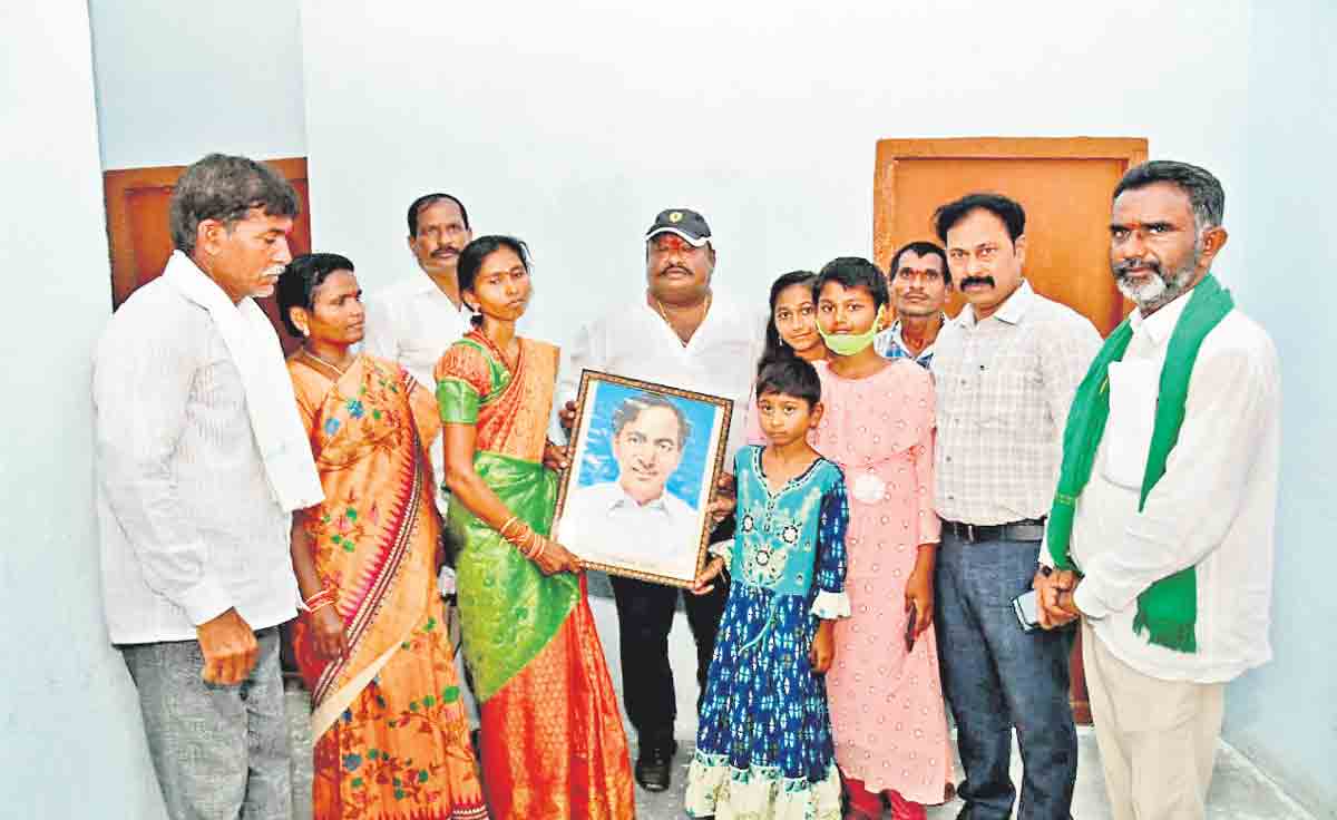 Forty 2BHK units inaugurated in Karimnagar