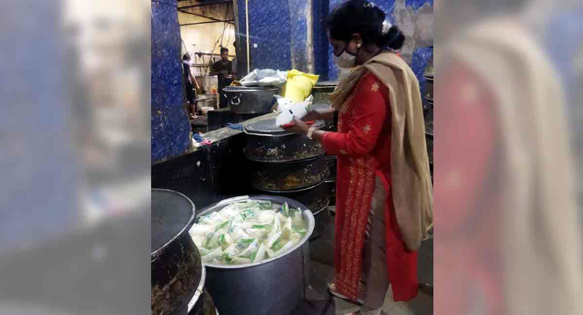GHMC food controllers conduct inspections at restaurant in RTC cross roads