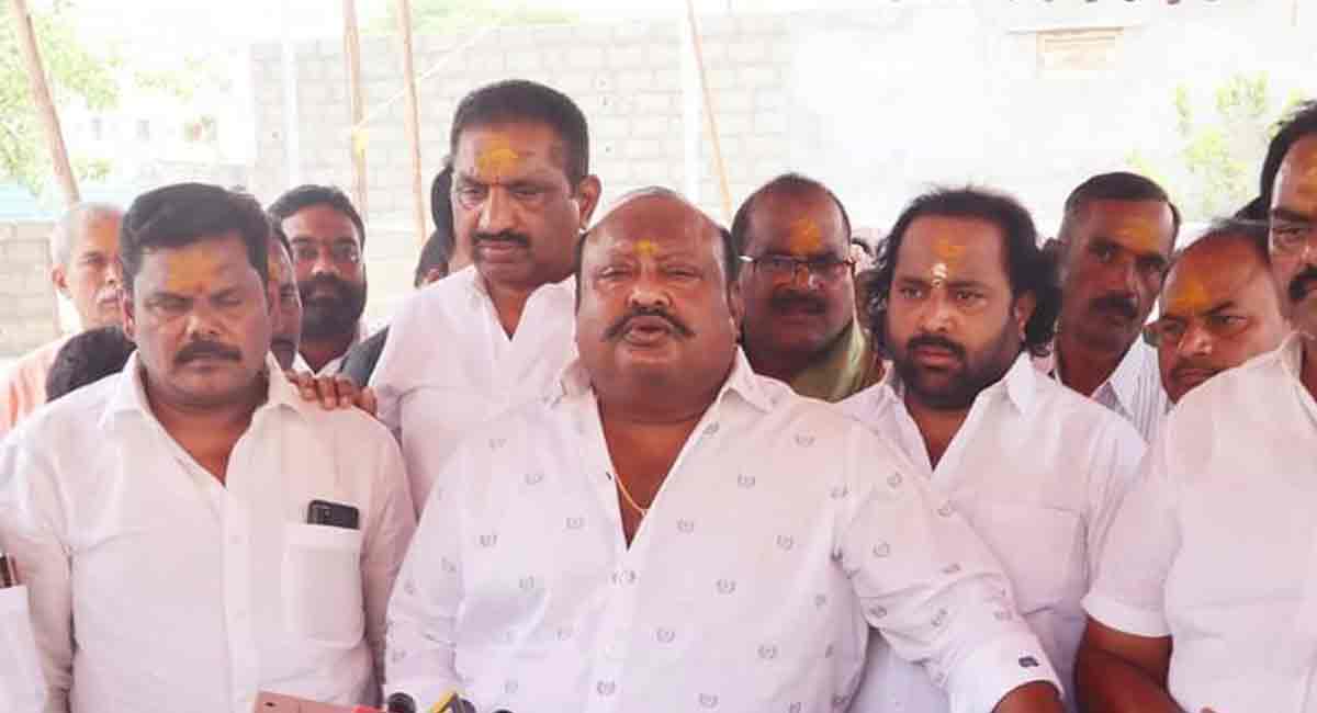Telangana: Gangula flays BJP state president for his controversial statement