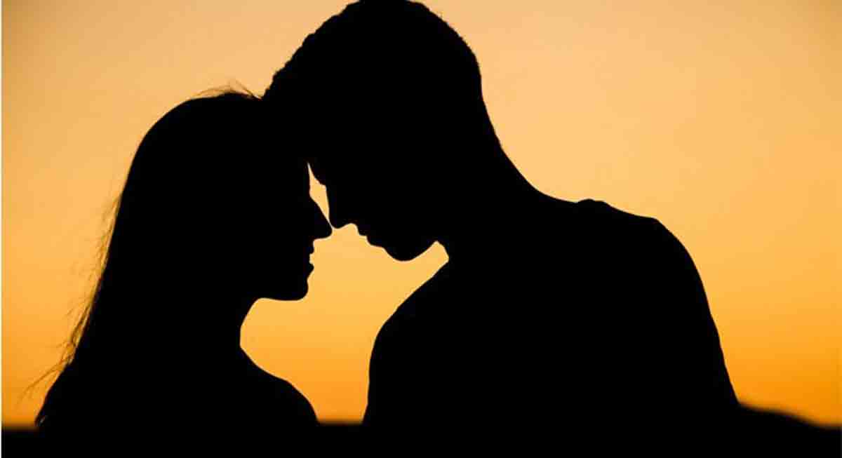 Hyderabad youngsters posing as house-hunting couple caught by house owner in intimate position