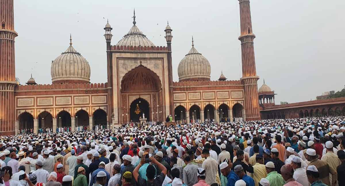After 2-yr hiatus, devotees offer Namaz at Delhi’s Jama Masjid on Eid-ul-Fitr
