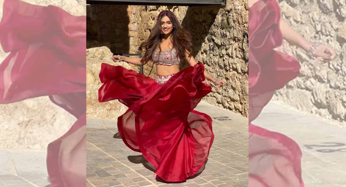 Keerthy Suresh’s cute looks in crimson lehenga steal hearts