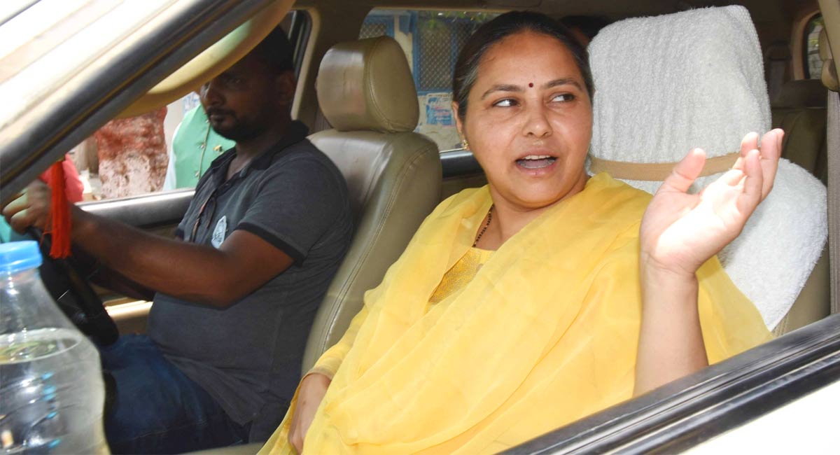 Lalu, daughter Misa raided by CBI in ‘land for job’ scam