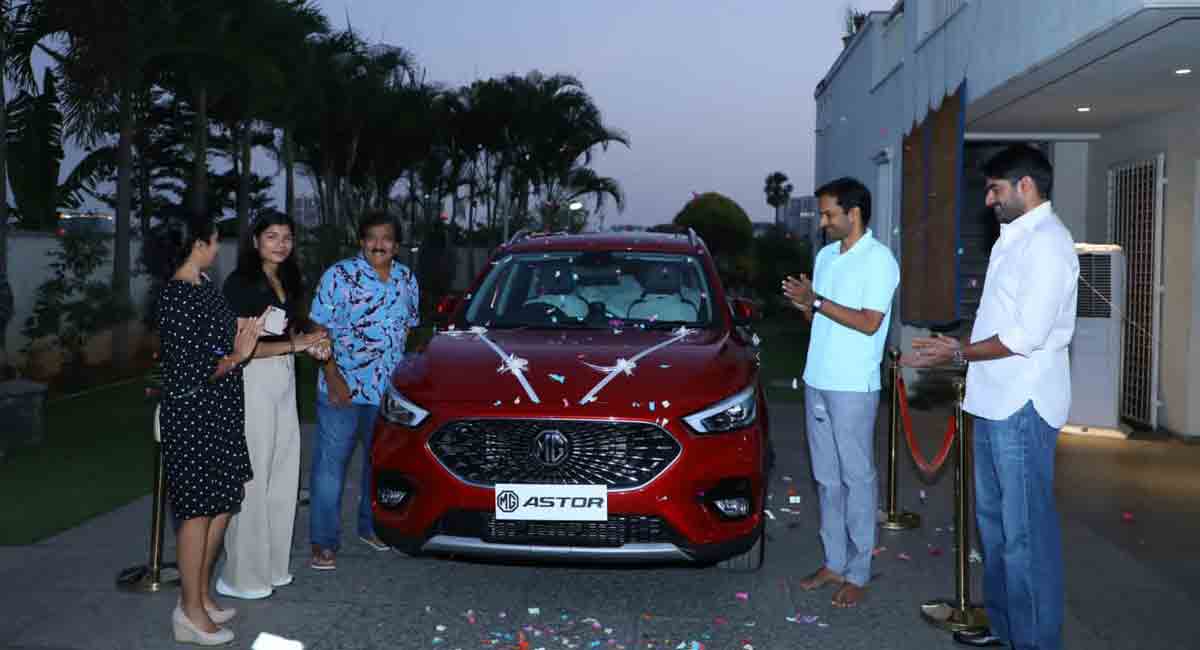 Chamundi gifts car to world champion Nikhat Zareen
