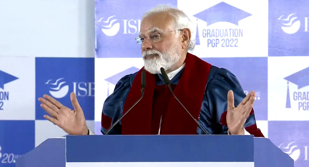 Modi calls for liberating Telangana from family-rule, appeasement