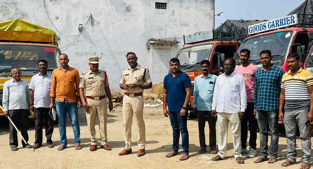 Jagtial police seize 700 quintal of PDS rice