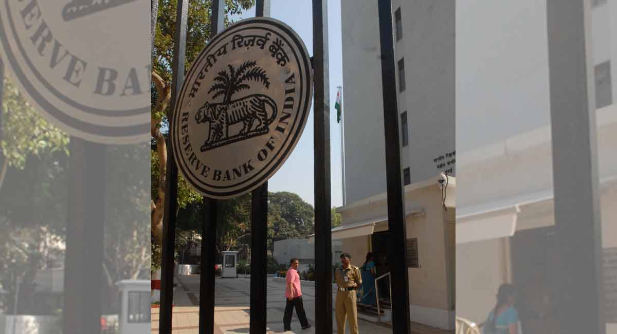 RBI says momentum in economic recovery to continue in FY23