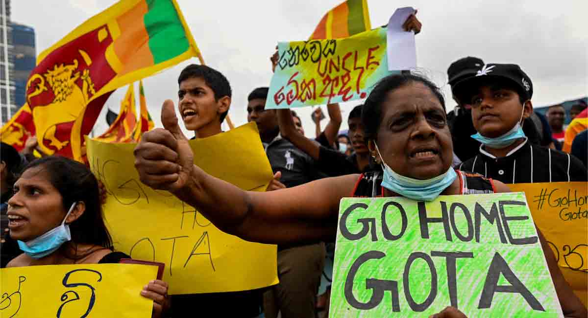 Sri Lanka foreign reserves at record low, politics in crisis