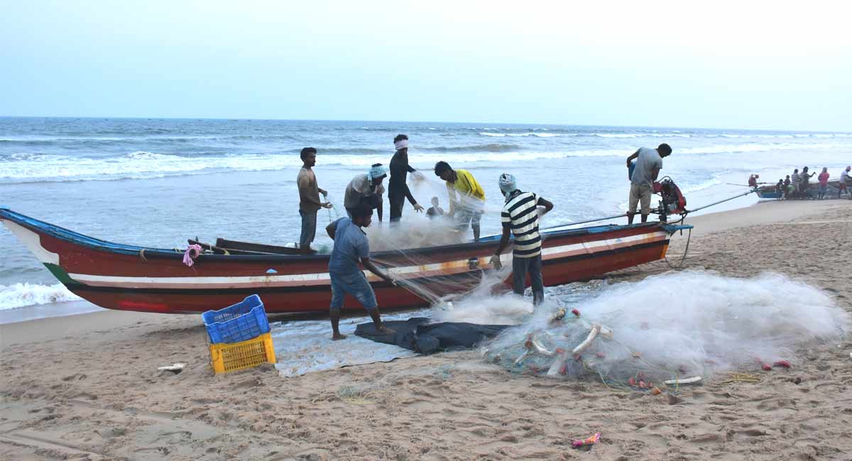 Severe Cyclonic Storm ‘Asani’ weakens, IMD issues warning for Andhra coast
