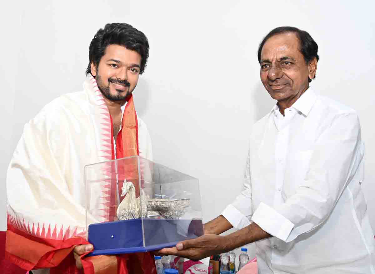 Vijay ‘Thalapathy’ calls on KCR