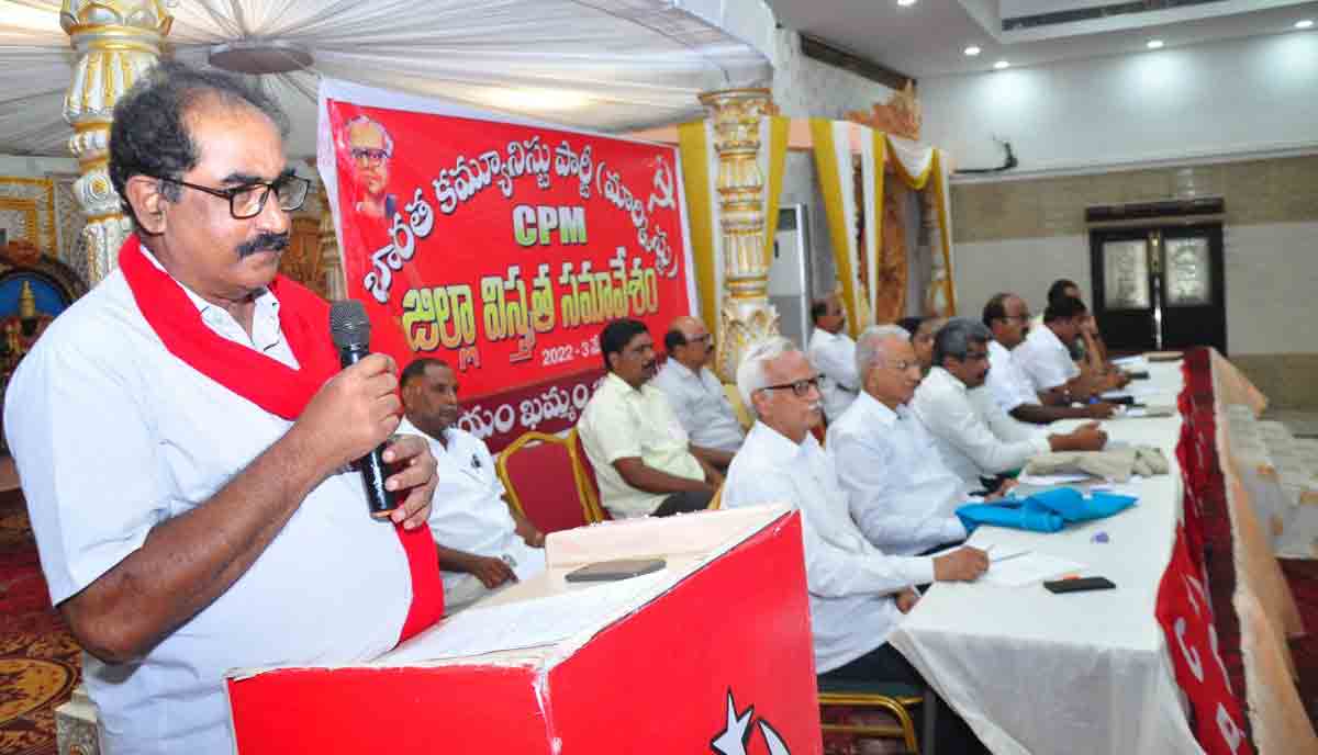 BJP fueling sectarianism in the country: Tammineni Veerabhadram
