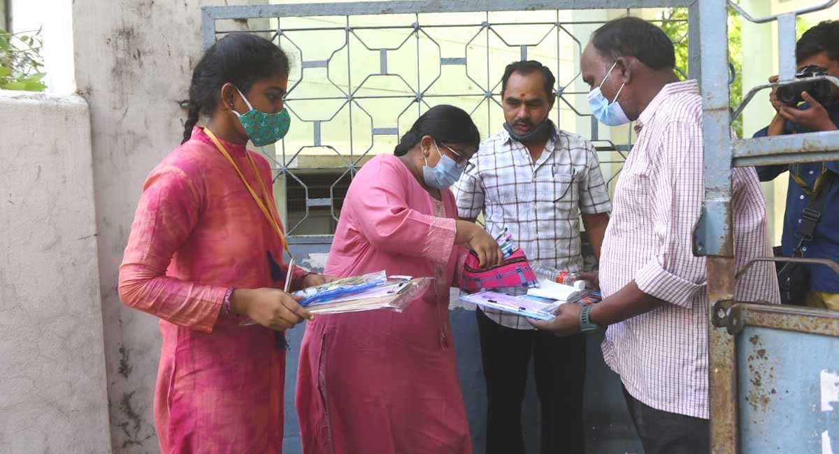 SSC exams commence at 2861 centres in Telangana