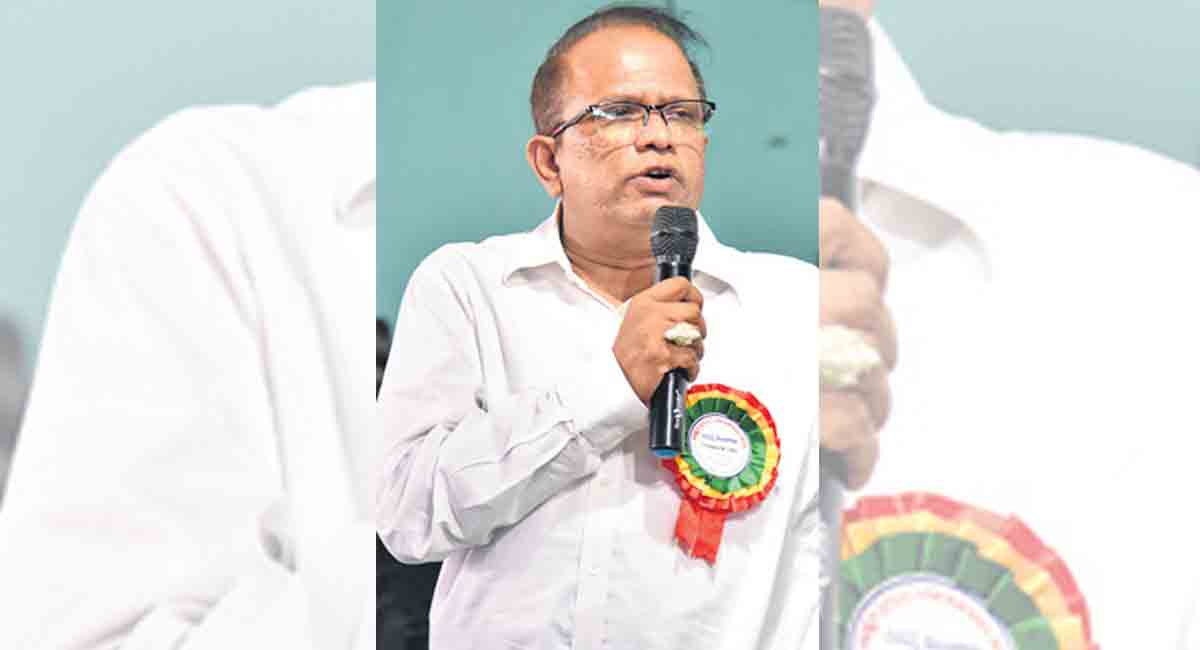 Develop speed reading and a proper strategy: Dr Vepa