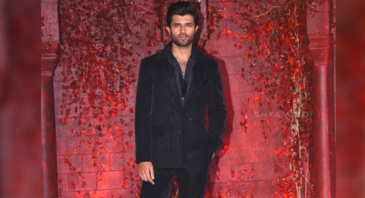 Vijay Deverakonda only Telugu hero to make it to KJo’s birthday bash