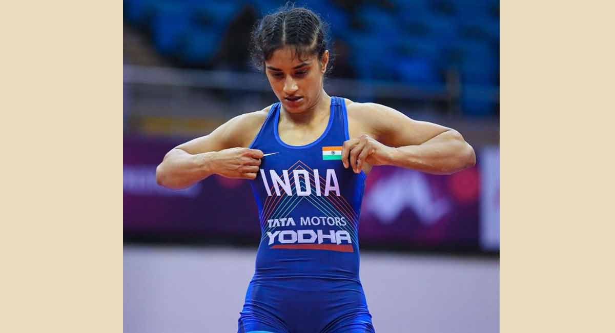 Vinesh, Sakshi seal berths for Commonwealth Games