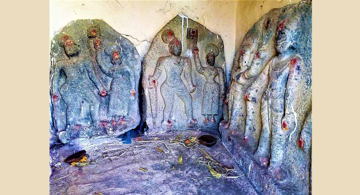 Veerula Gudi found at Kalvarala village in Wanaparthy