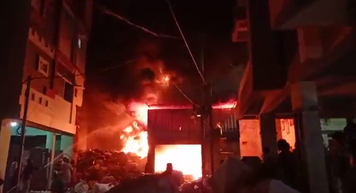 Watch: Fire breaks out at godown in Hyderabad, no casualty reported