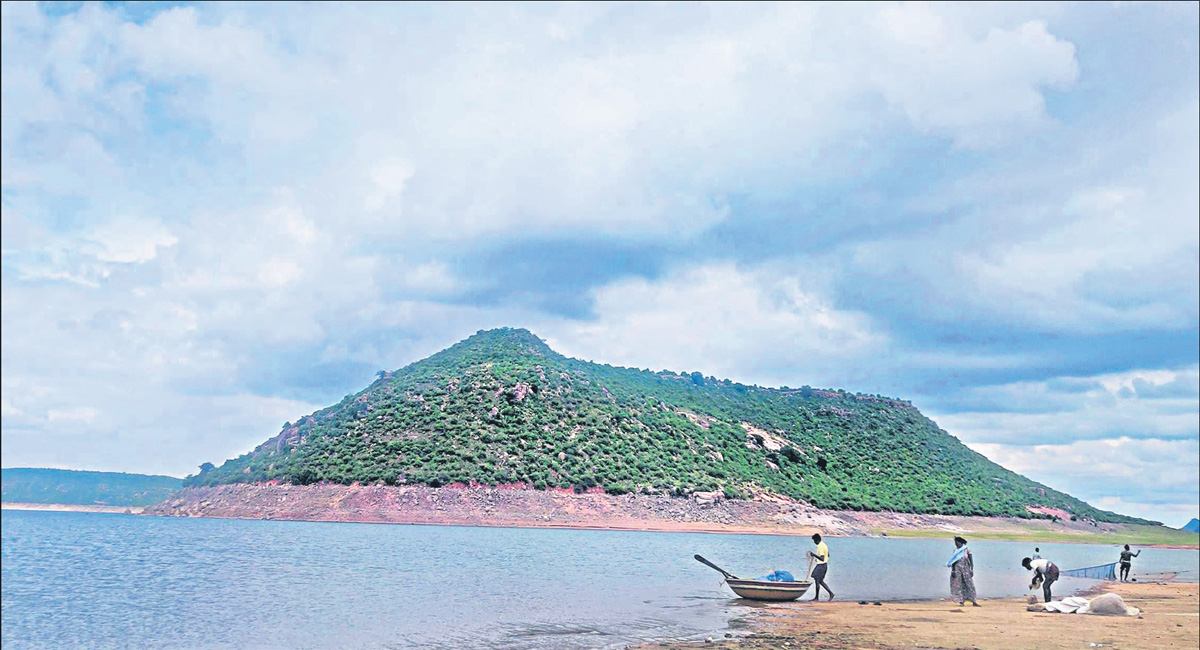 Best places to relax and unwind in and around Hyderabad