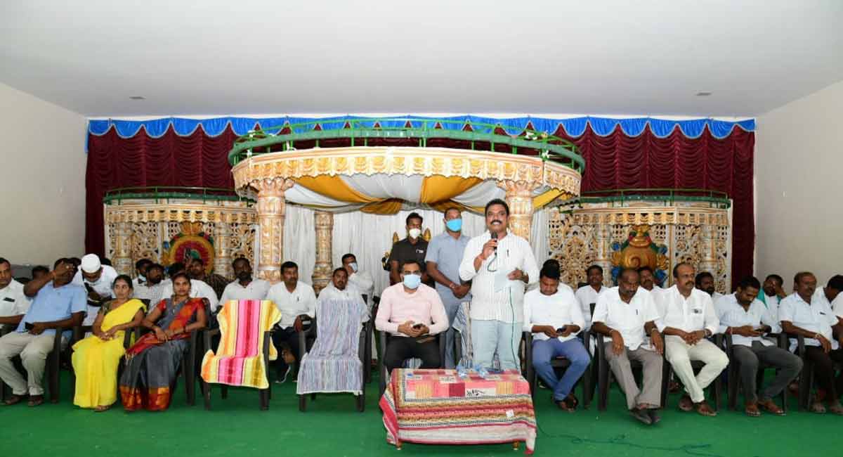 Choppadandi MLA launches free coaching to job aspirants
