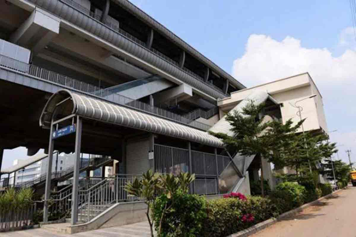 Teenager masturbates in front of woman in Hyderabad Metro station; nabbed