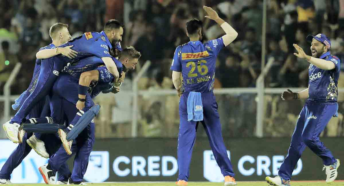 IPL 2022: Mumbai Indians beat Gujarat Titans in a last-ball thriller