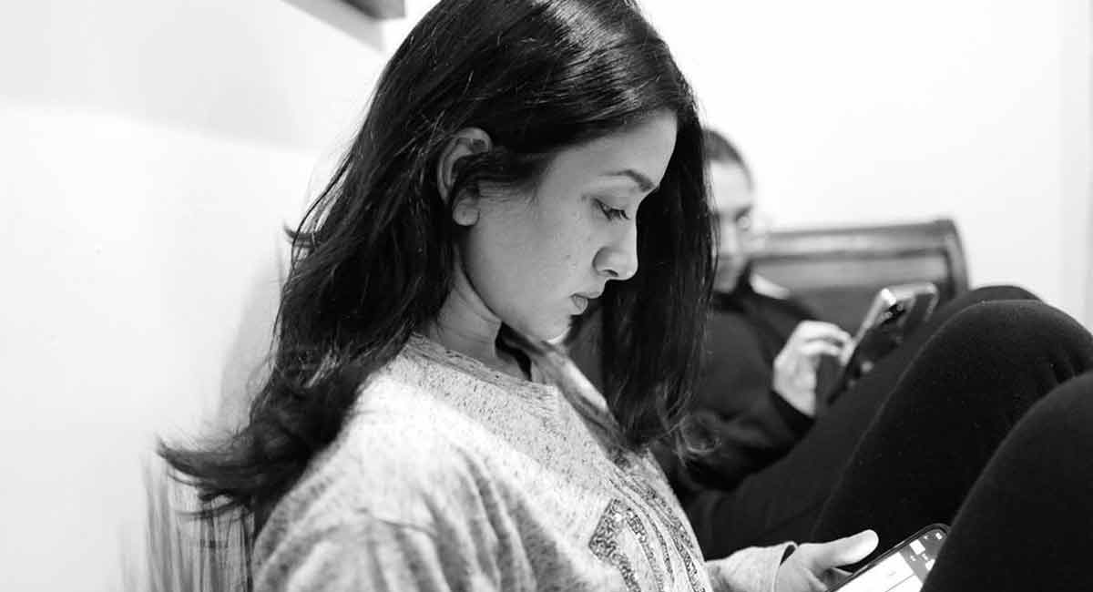 Dulquer Salmaan gets behind the lens; leaves fans pleasantly surprised with his clicks