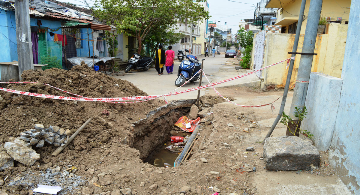 Daily water supply remains a distant dream in some parts of Warangal due to leakages