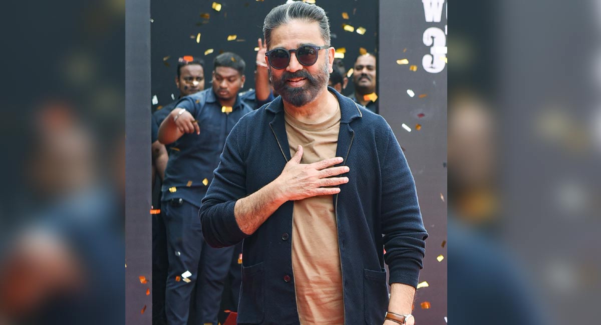 After gifting car to director, Kamal Haasan now gifts bikes to assistant directors of ‘Vikram’