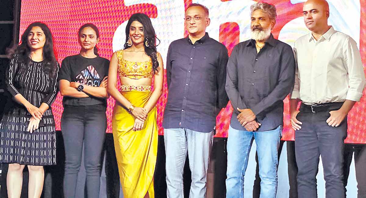 Rajamouli launches trailer of Anya’s Tutorial