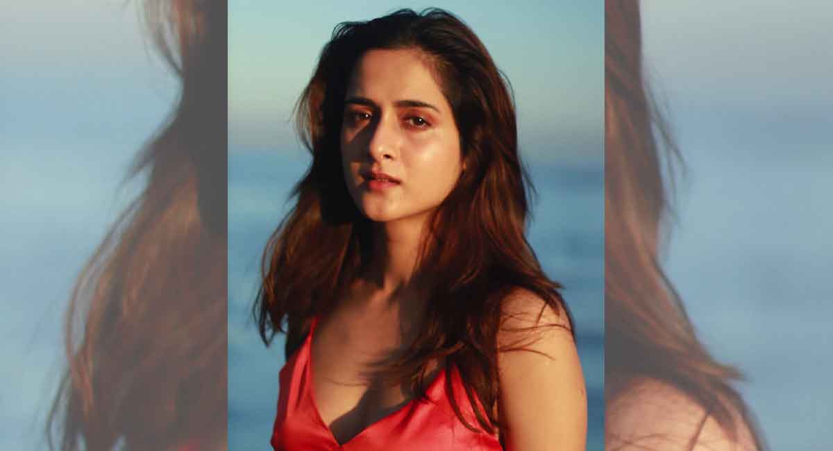 Arushi Sharma all set to make OTT debut with Netflix’s upcoming film ‘Jaadugar’