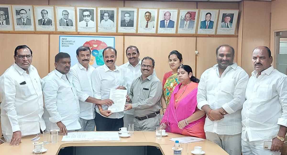 Allow Telangana govt to take up infra works in BHEL: Medak MP