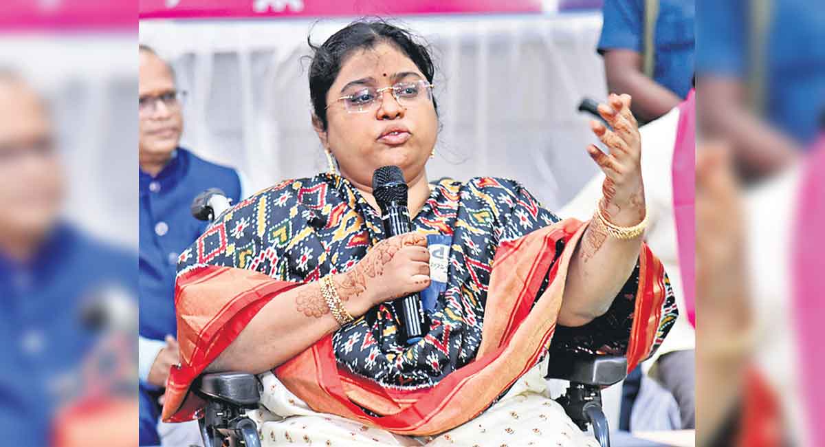 Focus on trending topics, welfare schemes: Balalatha