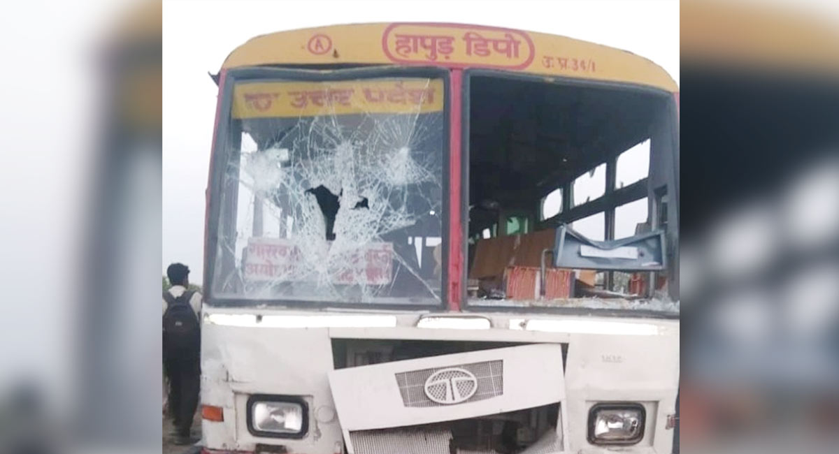 Buses vandalised, stones pelted in Uttar Pradesh districts