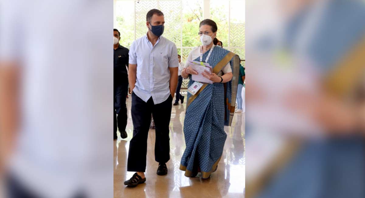 ED summons Sonia, Rahul in National Herald case