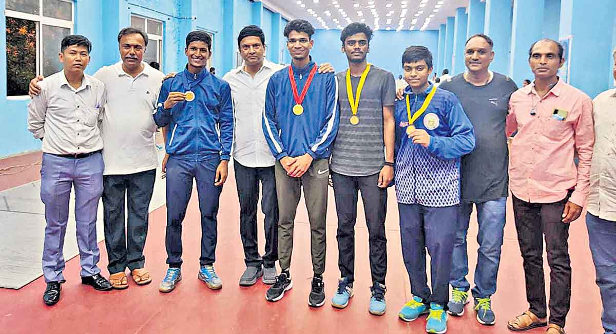 Thanishq, Imran bag top honours at Inter-District Fencing Championship