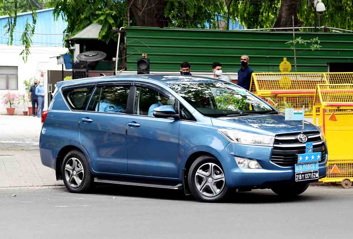 Amid protests over Agnipath Scheme, Rajnath Singh holds meeting with Navy, IAF chief