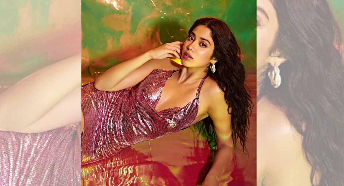Janhvi Kapoor dazzles in pink in her recent pictures