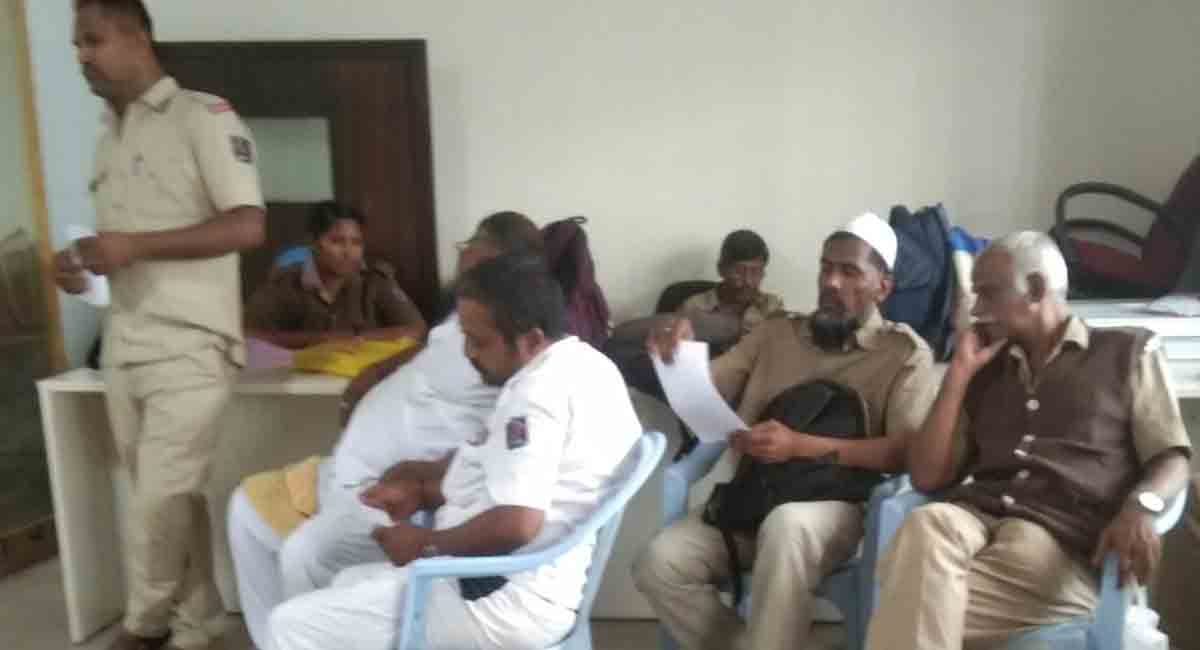 It’s skull cap versus saffron shawls in Karnataka now