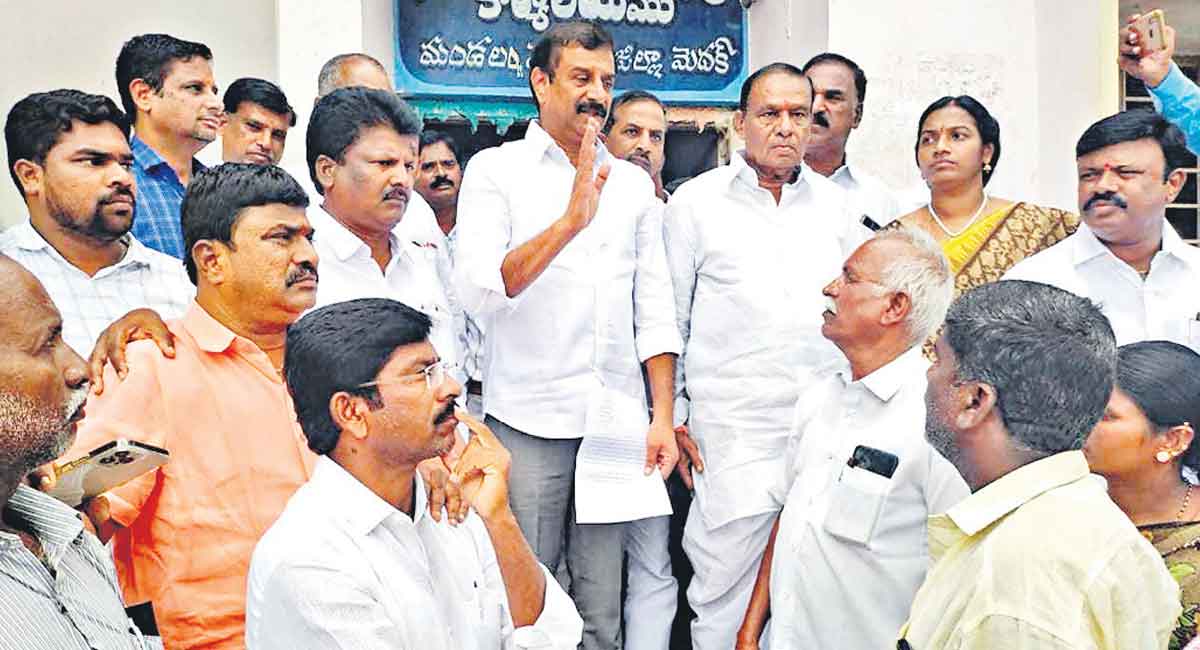 Farmers will get back land, says Medak MP